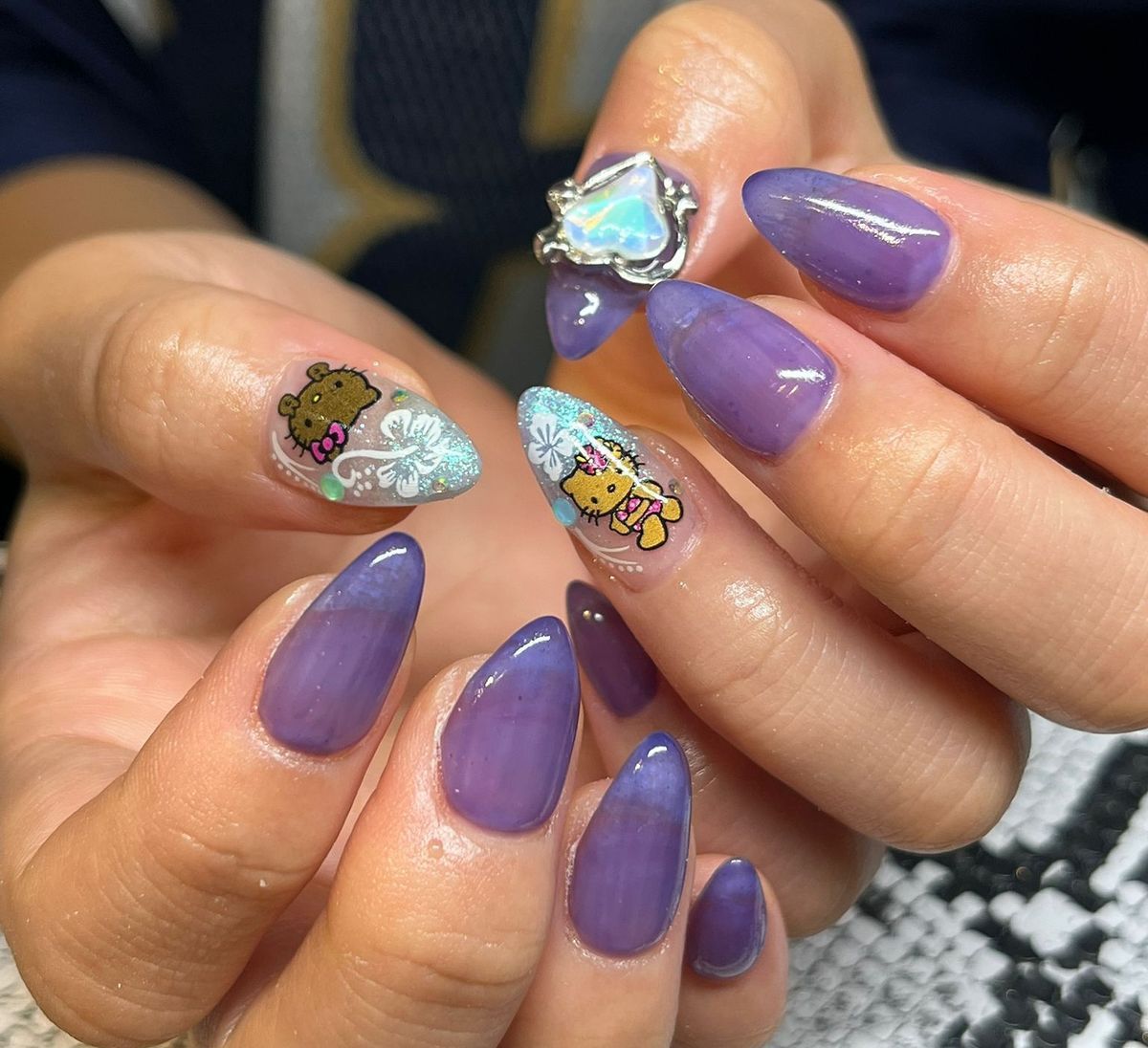 Japanese soft gel manicure with hand-painted designs on two or three nails, 90 minutes. KURO Nails Rotterdam