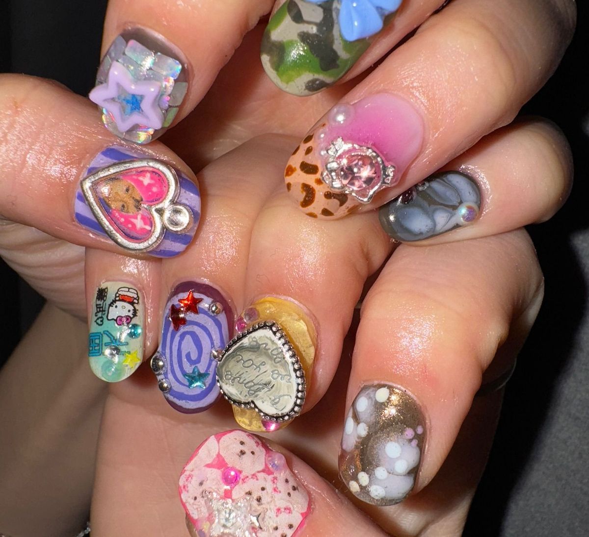 Kawaii Japanese gel nail art Level 3 with advanced 3D art and large charms, 150 minutes. KURO Nails Rotterdam